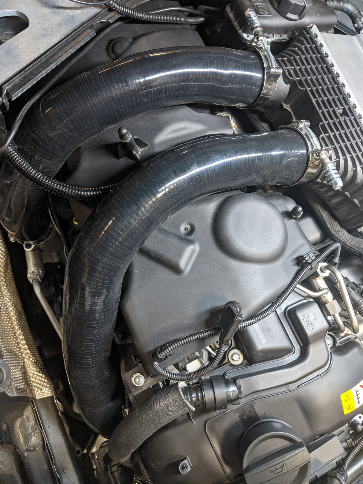 BMW F8X/M3/M4/M2C/S55 Silicone Chargepipes