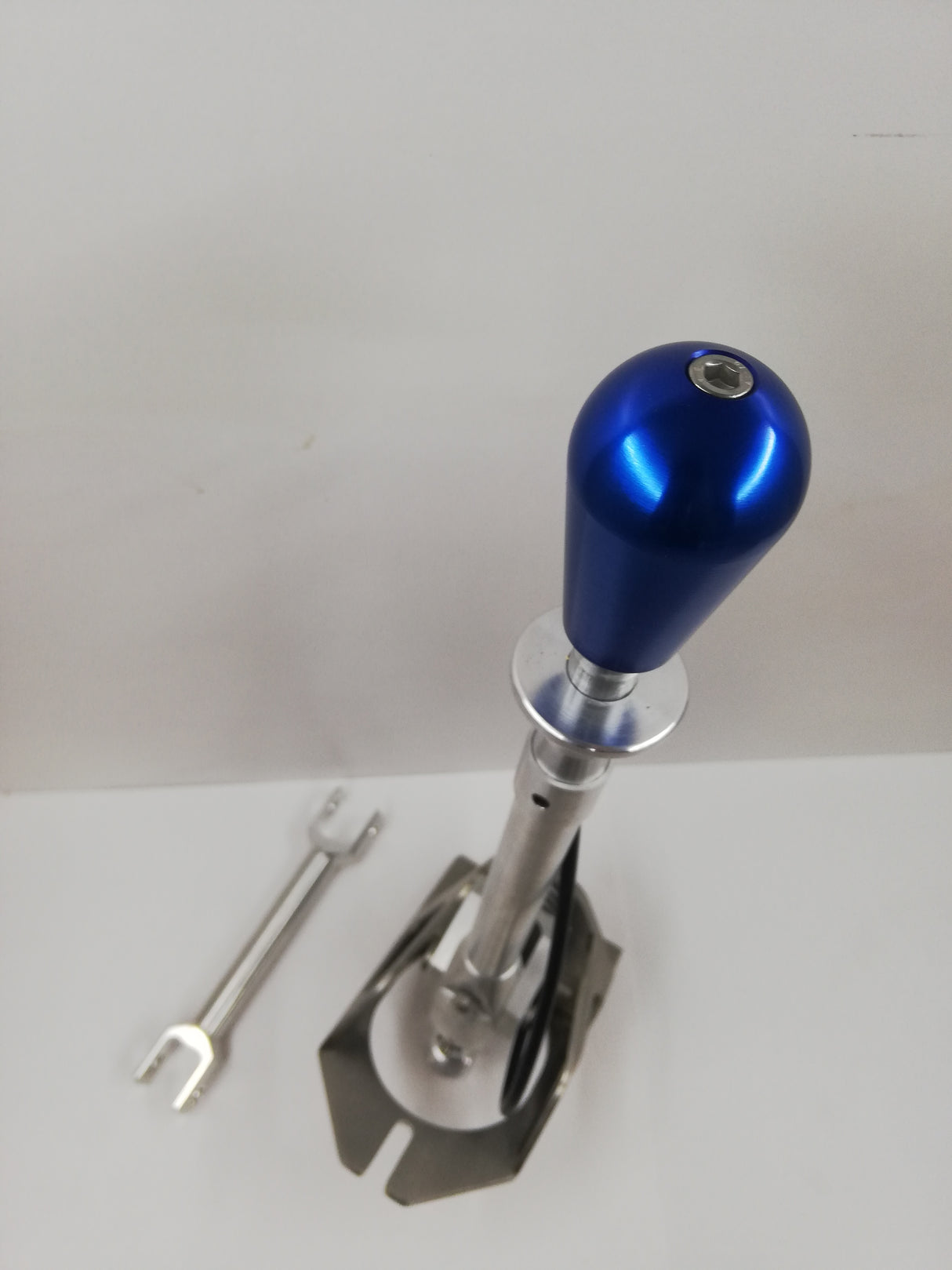 N54 – RTD BMW Aluminum Shifter – REVO1 LOCKOUT
